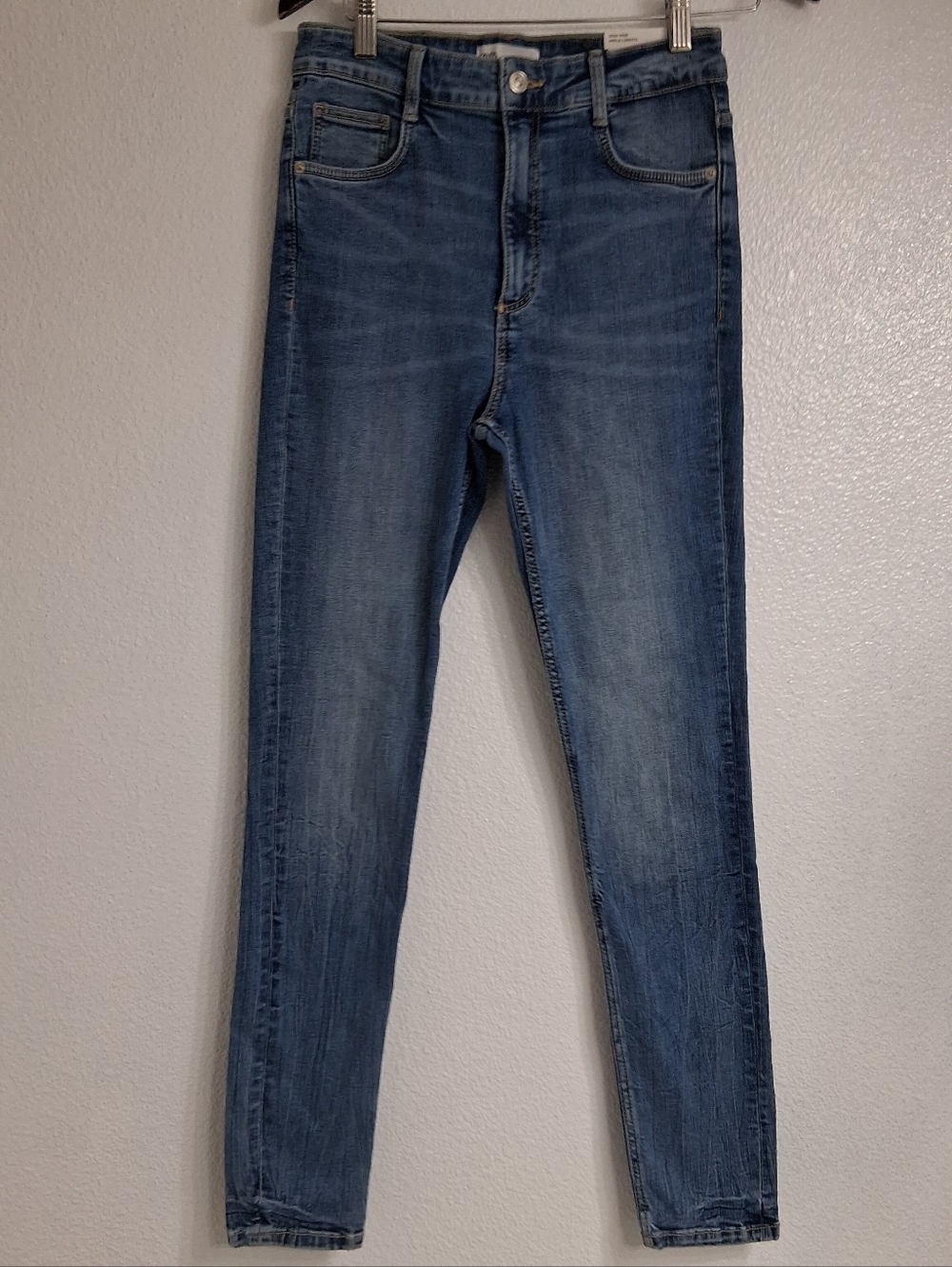 NWT Zara Sculpt High Rise Jeans    Size 6